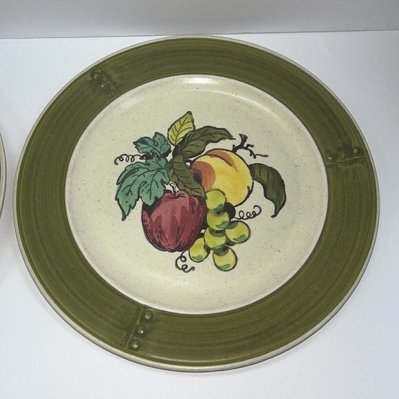 Metlox Poppytrail Vernon Provincial Fruit 10.5 in Dinner Plates Set of 2 - Picture 2 of 13